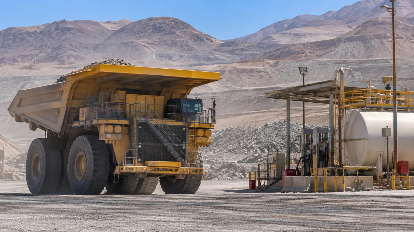 Incertidumbre en los combustibles amenaza con un escenario complejo para la economía y la minería chilena