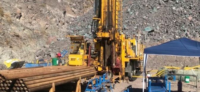 Solis Minerals Ltd. anuncia que se registraron sulfuros de cobre generalizados en los dos primeros pozos del proyecto de cobre Mostazal
