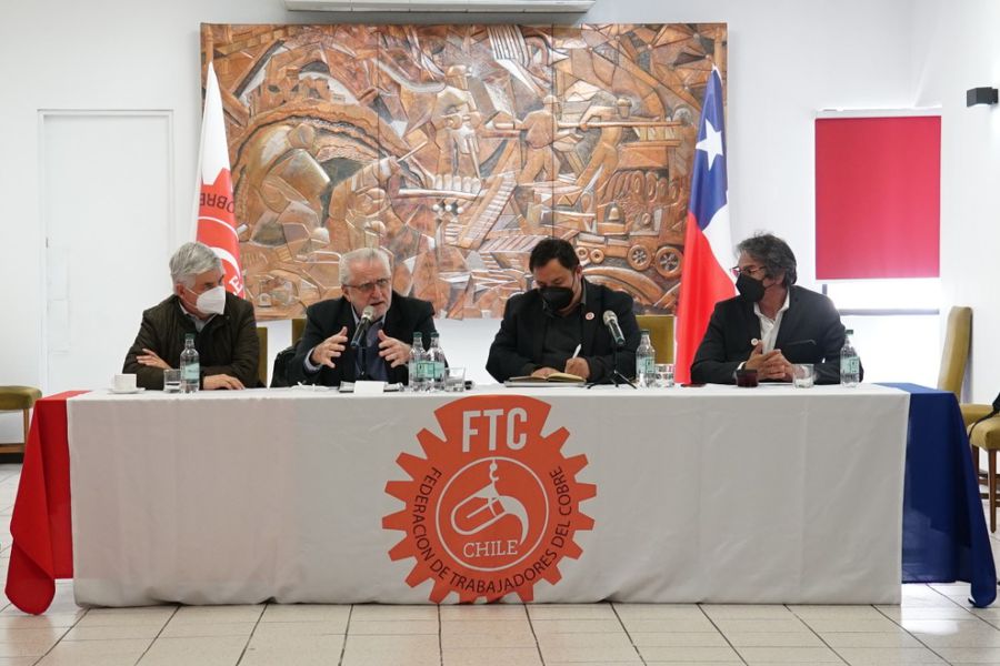 Pacheco y sindicatos de Codelco sostienen primera reunión con foco en retomar el diálogo entre los trabajadores y la empresa