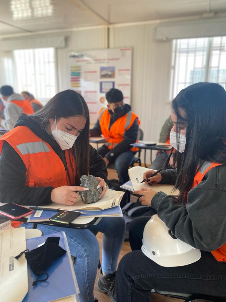 Innovador programa académico "Vive la Minería en Chancón" convoca a estudiantes de liceos técnicos de la Región de O'Higgins