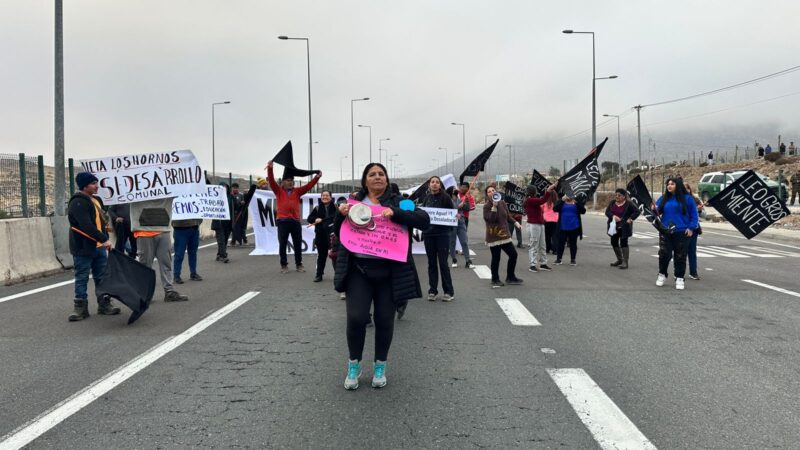 Pescadores y vecinos de La Higuera vuelven a la Ruta 5 para protestar contra del Área Marina del Gobierno de Boric