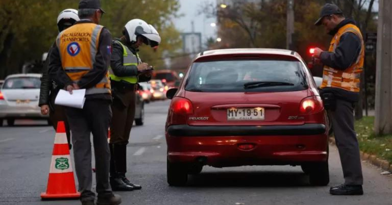 ¿Cuáles son los autos que no pueden circular este viernes 7 de Julio por restricción vehicular en santiago?