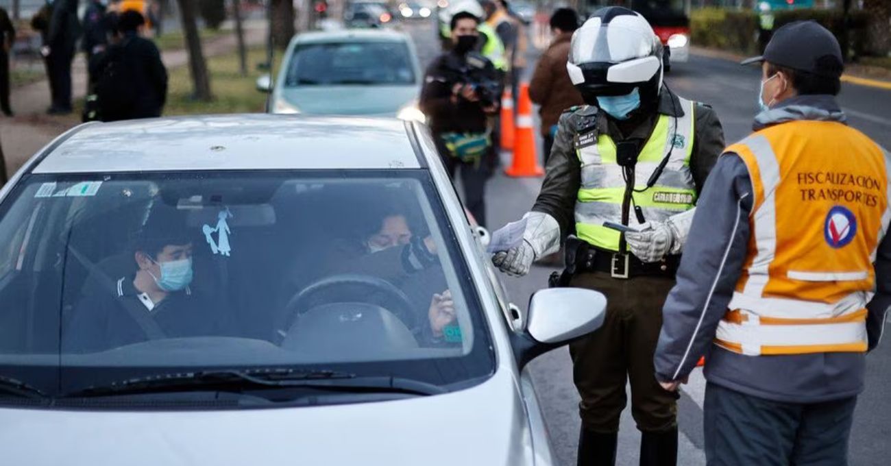 Restricción vehicular, lunes 28 de agosto: autos y motos que no pueden circular