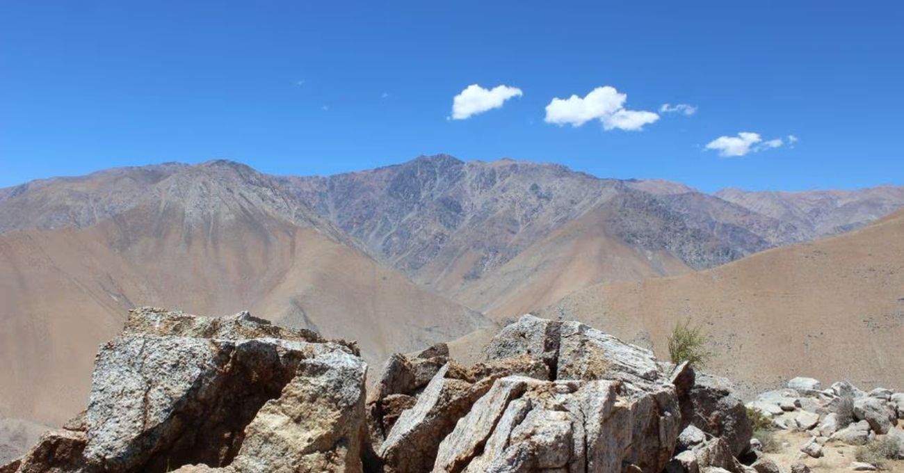 Inusual ola de calor invernal eleva la temperatura casi a 40°C en la cordillera de los Andes