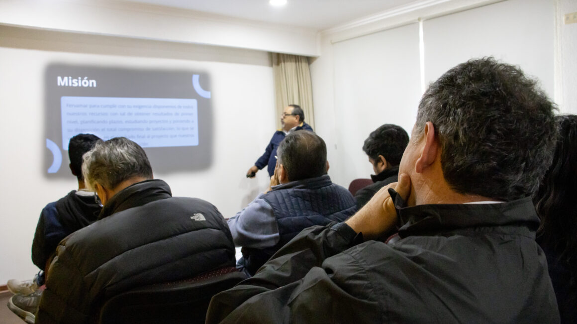 Encuentro organizado por El Teniente reunió a emprendedores de Coya con empresas contratistas