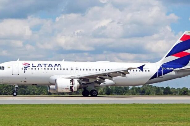 Pasajeros escogen a LATAM como “Aerolínea Líder de Sudamérica 2023” por su experiencia de viaje