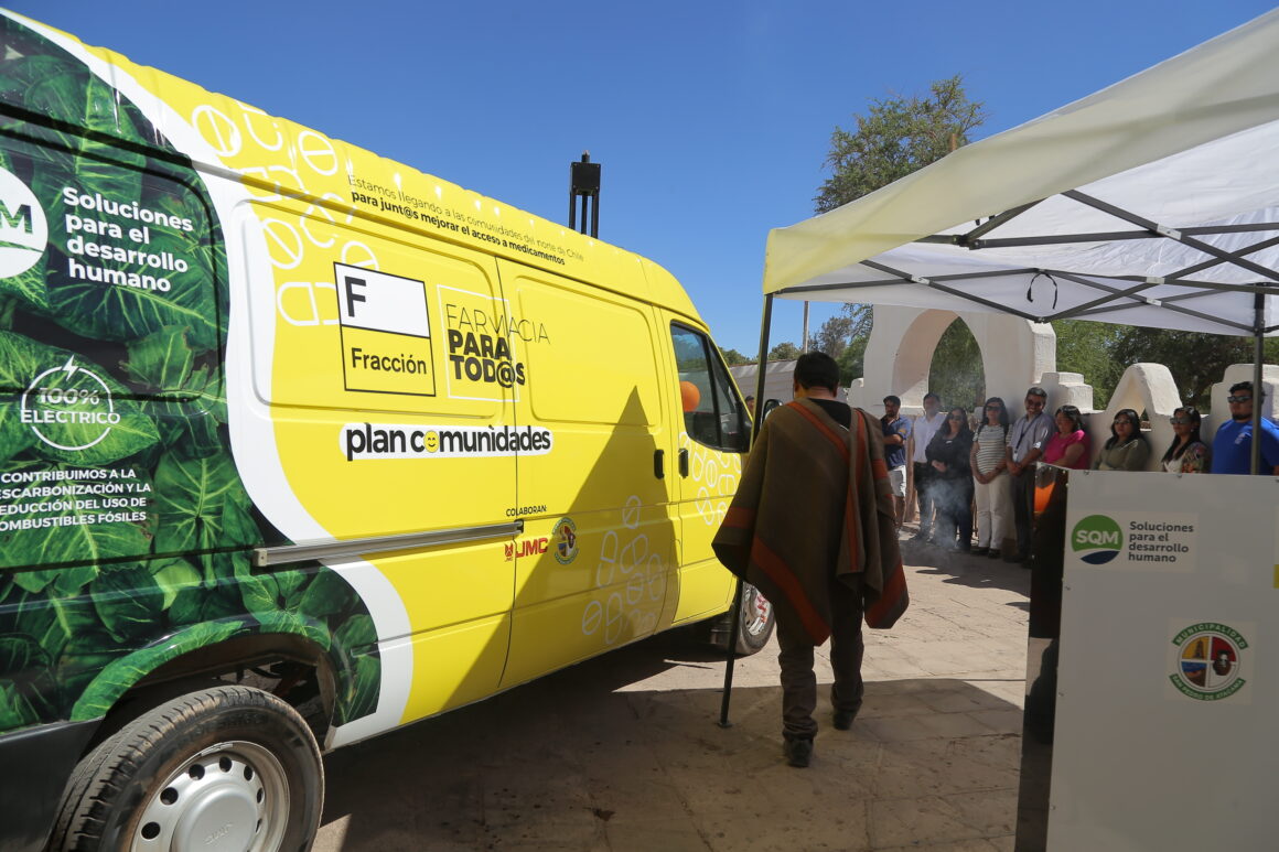 Un vehículo 100% eléctrico llamado Fraccionín entregará medicamentos a las comunidades del Salar de Atacama