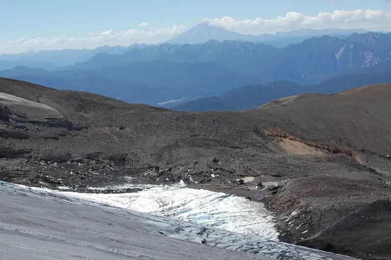 Fotos revelan dramático colapso del glaciar Mocho: es el mayor deshielo detectado en Chile 