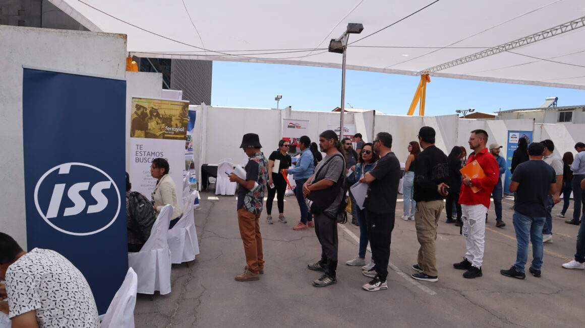 Más de 1.300 personas de Calama y la región participaron en Feria Laboral de Codelco