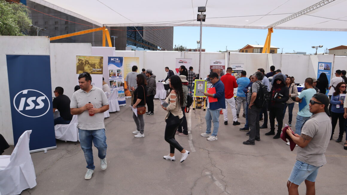 Más de 1.300 personas de Calama y la región participaron en Feria Laboral de Codelco