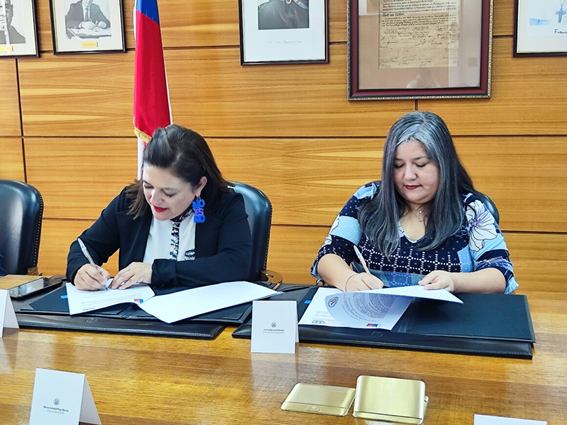 Seremi de la Mujer Y Universidad Católica del Norte firman Convenio para Promover la Equidad de Género 