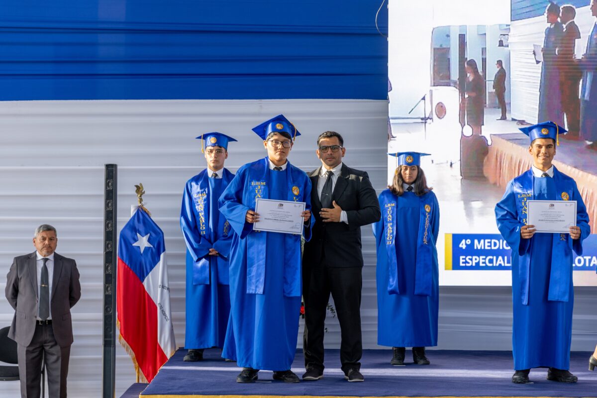 333 estudiantes de liceos Bicentenario coadministrados por Fundación Collahuasi finalizaron su enseñanza media