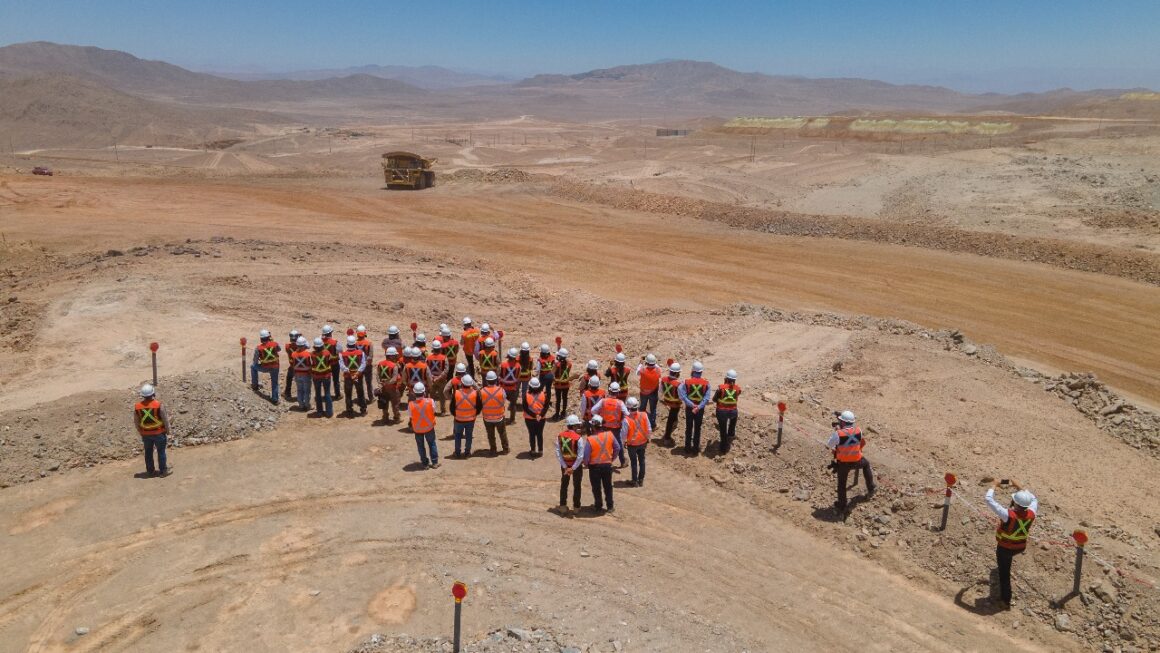 Lomas Bayas inicia operación con camiones autónomos y se encamina a la Minería 4.0 