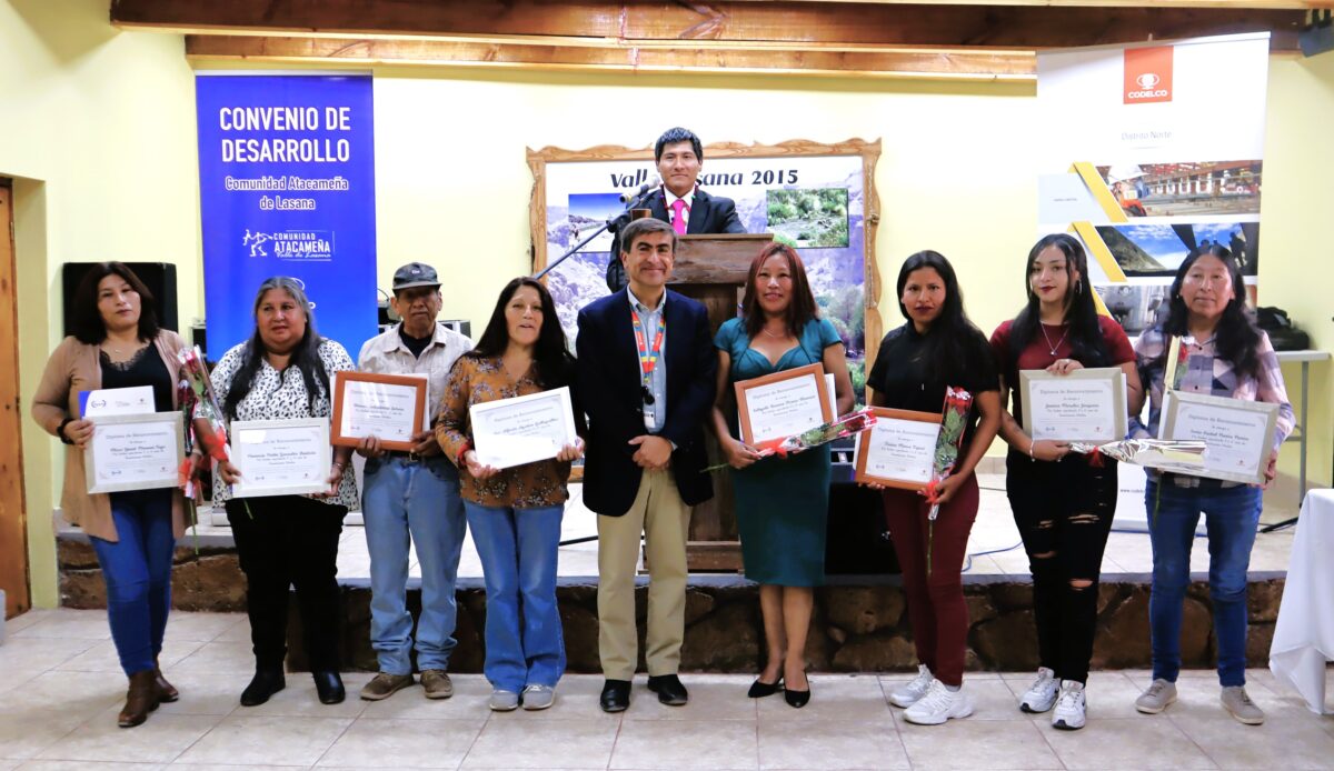 Codelco y Comunidad de Lasana inauguraron nueva infraestructura de salud y certificaron nivelación de estudios de habitantes de la localidad