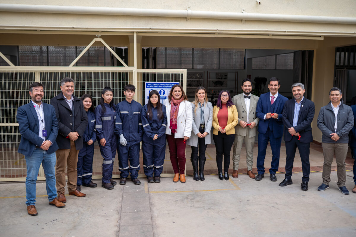 Tecnología y Valor Social: Impulso del Semillero LomasLab en Liceo Politécnico Los Arenales de Antofagasta