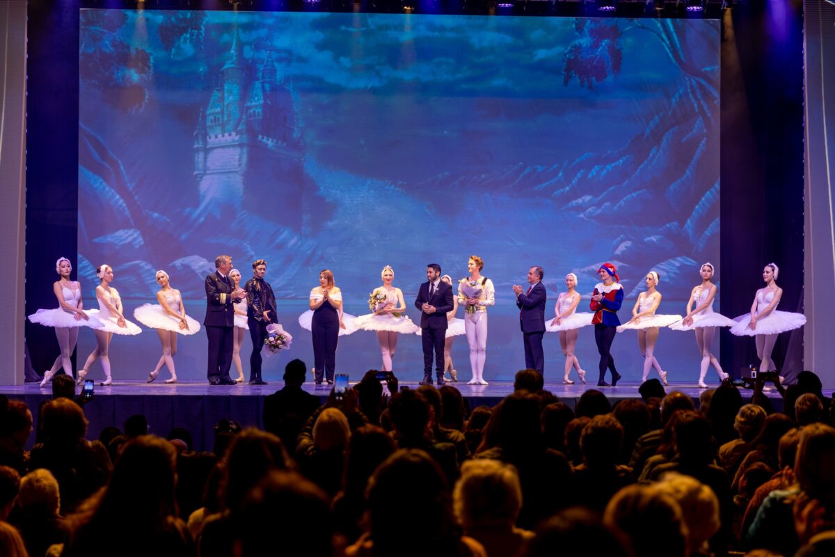 Más de 9 mil personas han disfrutado “El Lago de los Cisnes” del Ballet Ruso de San Petersburgo