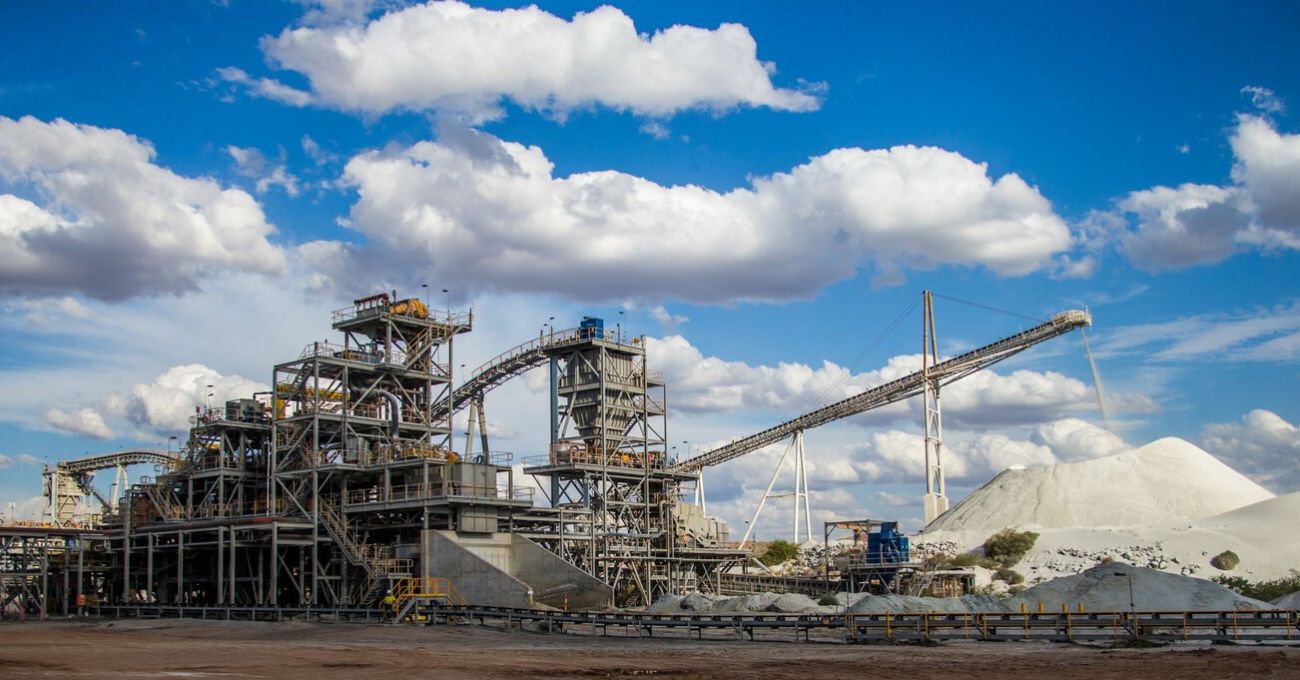 KOMIR fortalece presencia en industria del litio con adquisición estratégica en Australia