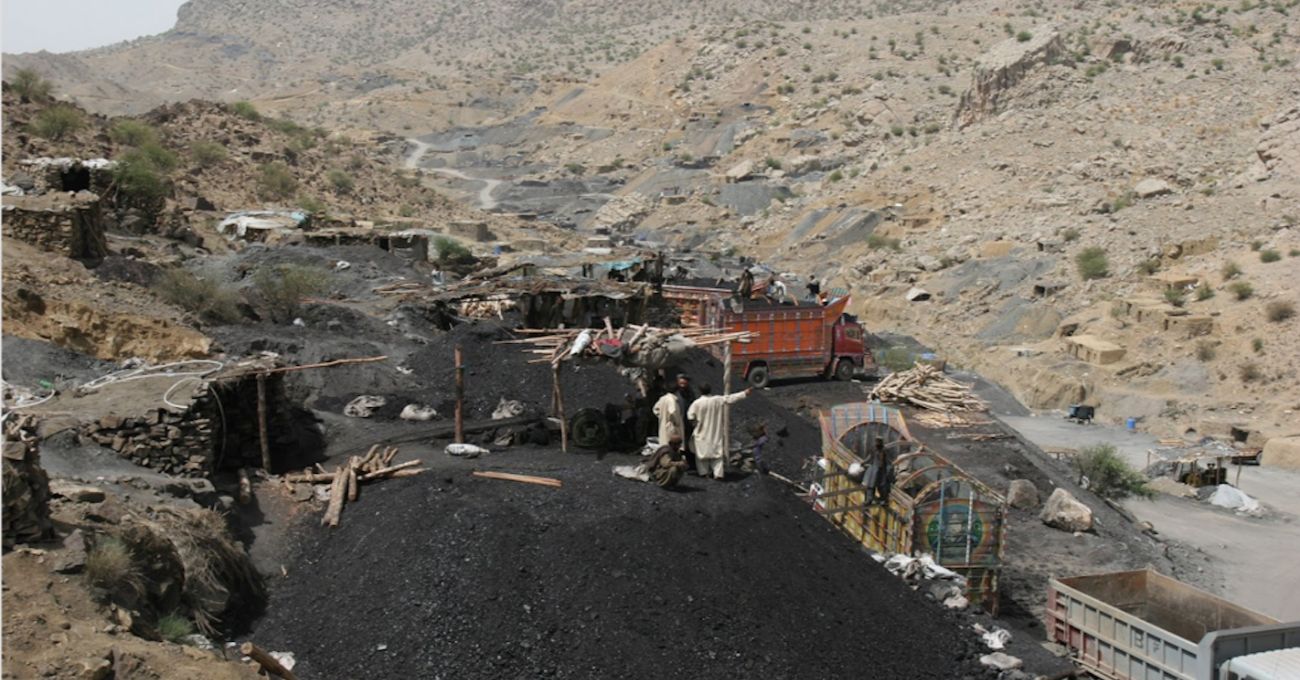 Dificultades financieras en la expansión de minas de carbón en Pakistán