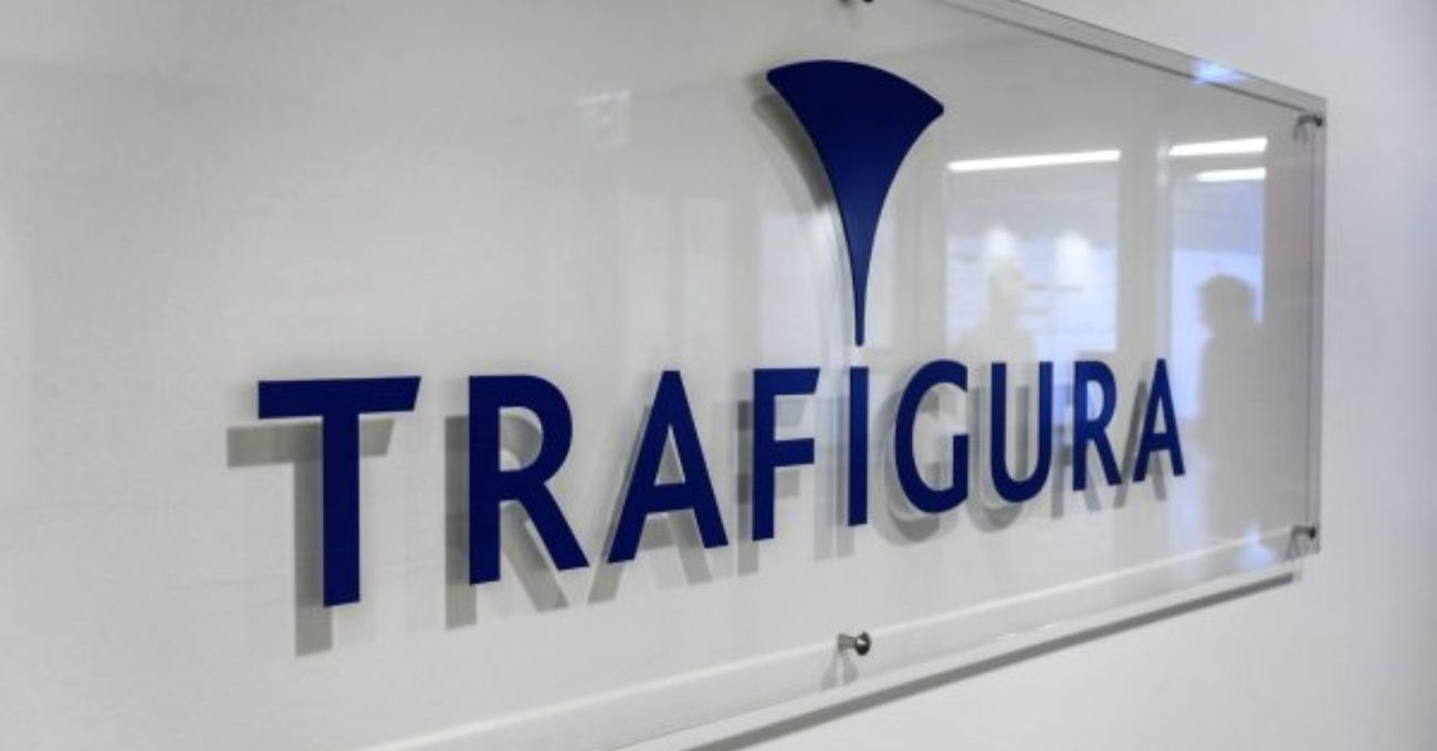 "Atrapado en un enfrentamiento: el mercado de aluminio y Trafigura Group"