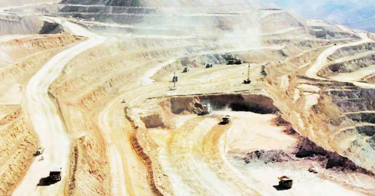 Producción de cobre en Chile acumula alza de 3% a marzo, gracias al impulso de Quebrada Blanca y pese a caída de Codelco