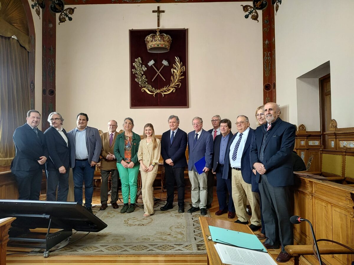 España: Isabel Niño Calderón, primer premio nacional del concurso de relatos cortos ‘La minería sostenible en tu vida’