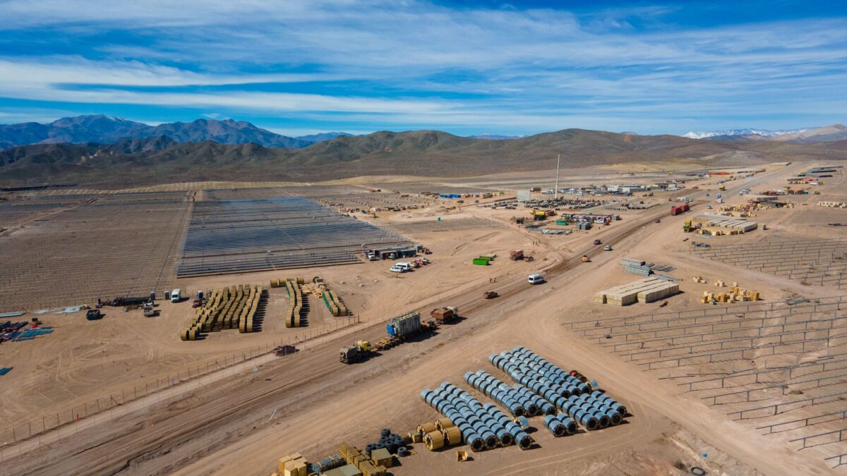 Pacific Hydro recibe los transformadores de mayor envergadura para el Proyecto solar Desierto de Atacama