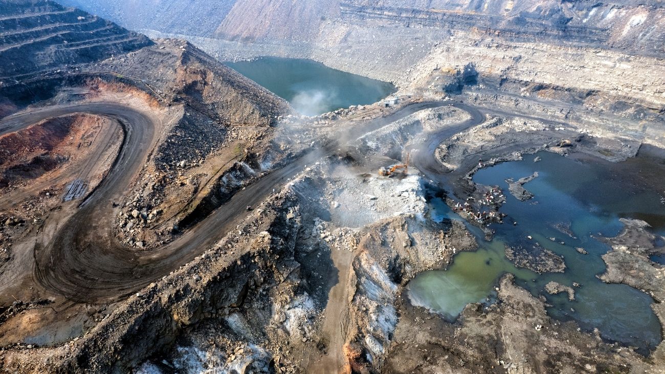 Programas de muestreo de rocas y bloques para evaluar proyecto minero