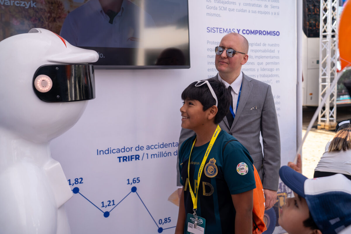 Sierra Gorda SCM dice presente en Exponor con SierraBot Evolution como su gran atracción