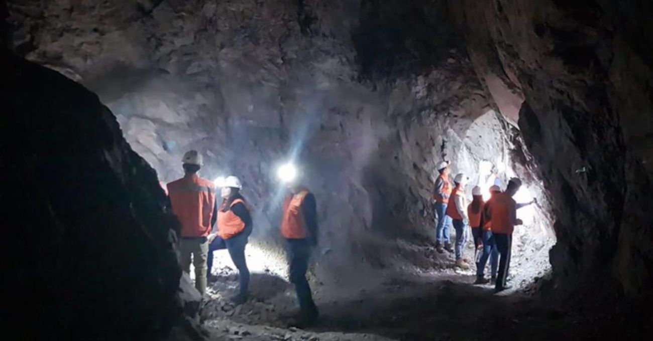 La Universidad Católica del Norte inaugura una mina escuela y apoya a la pequeña minería.