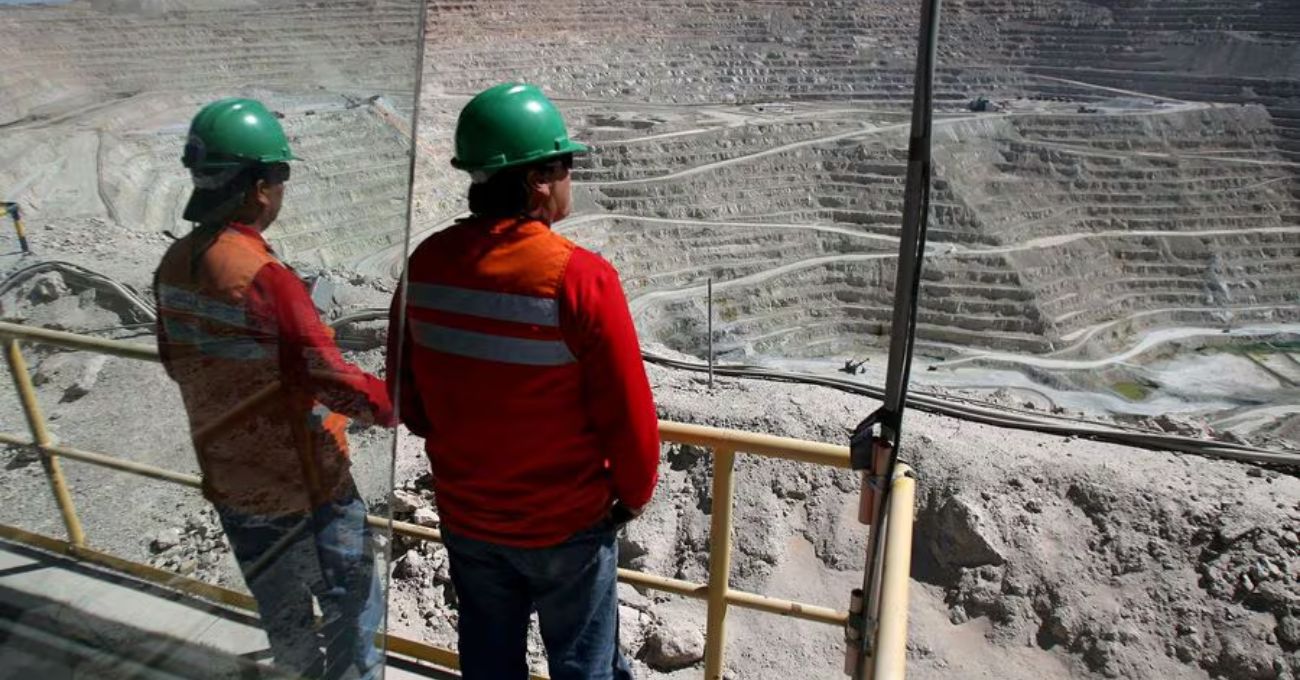 BHP acude a la Dirección del Trabajo para buscar acuerdo y desactivar huelga en Minera Spence