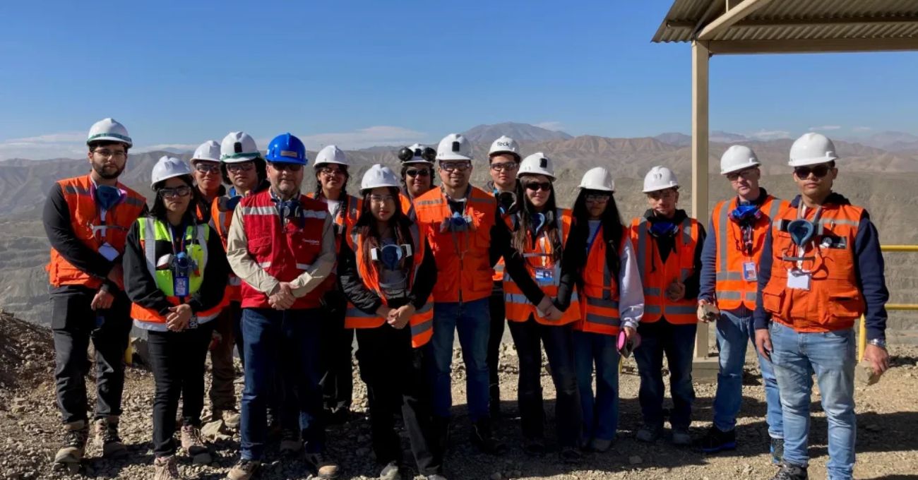 Estudiantes de ingeniería en minas de la Universidad Central visitan Minera Candelaria