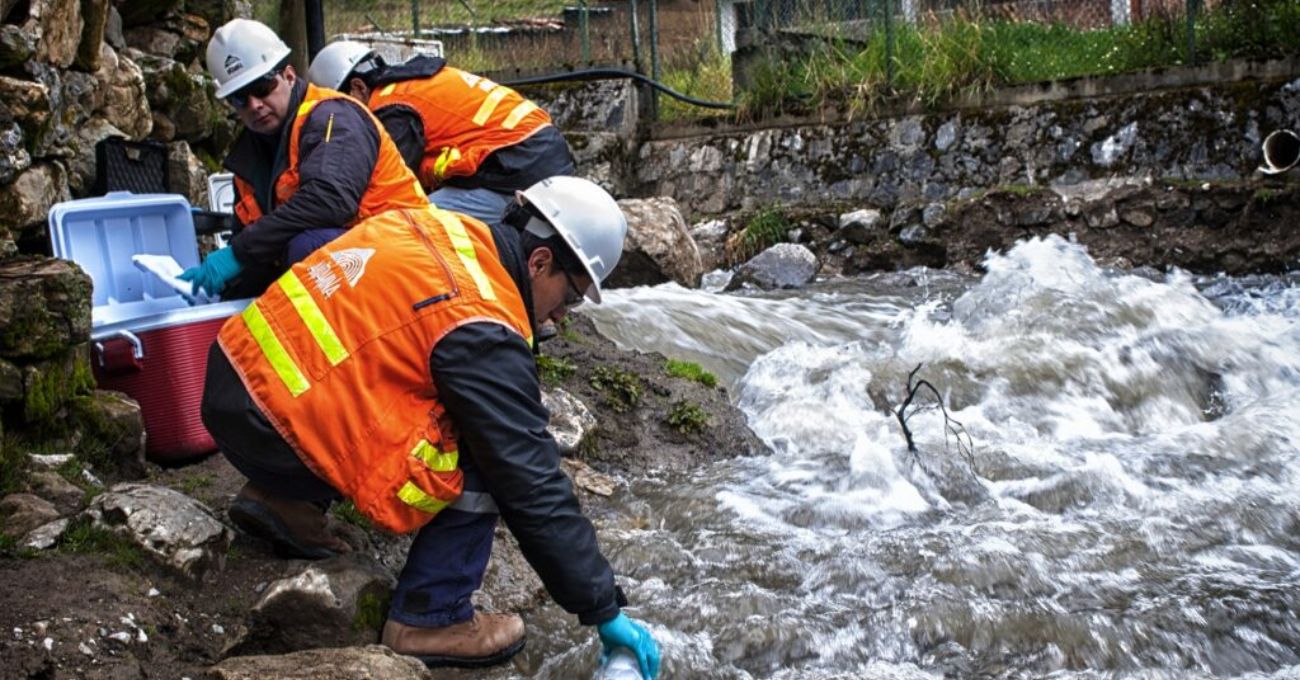 Investigan y toman medidas por calidad del agua en río La Ligua
