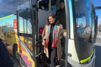 Codelco Salvador inaugura paraderos inteligentes y convierte 100% de su flota a buses eléctricos