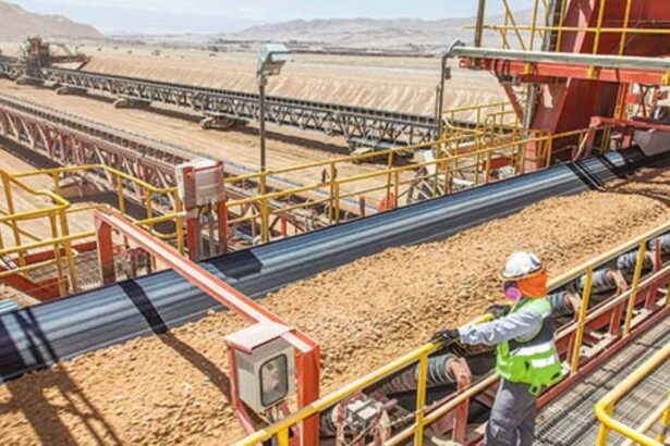 Mineras en Chile tienen el mayor costo eléctrico del mundo: 19% más alto que el promedio de los productores de cobre