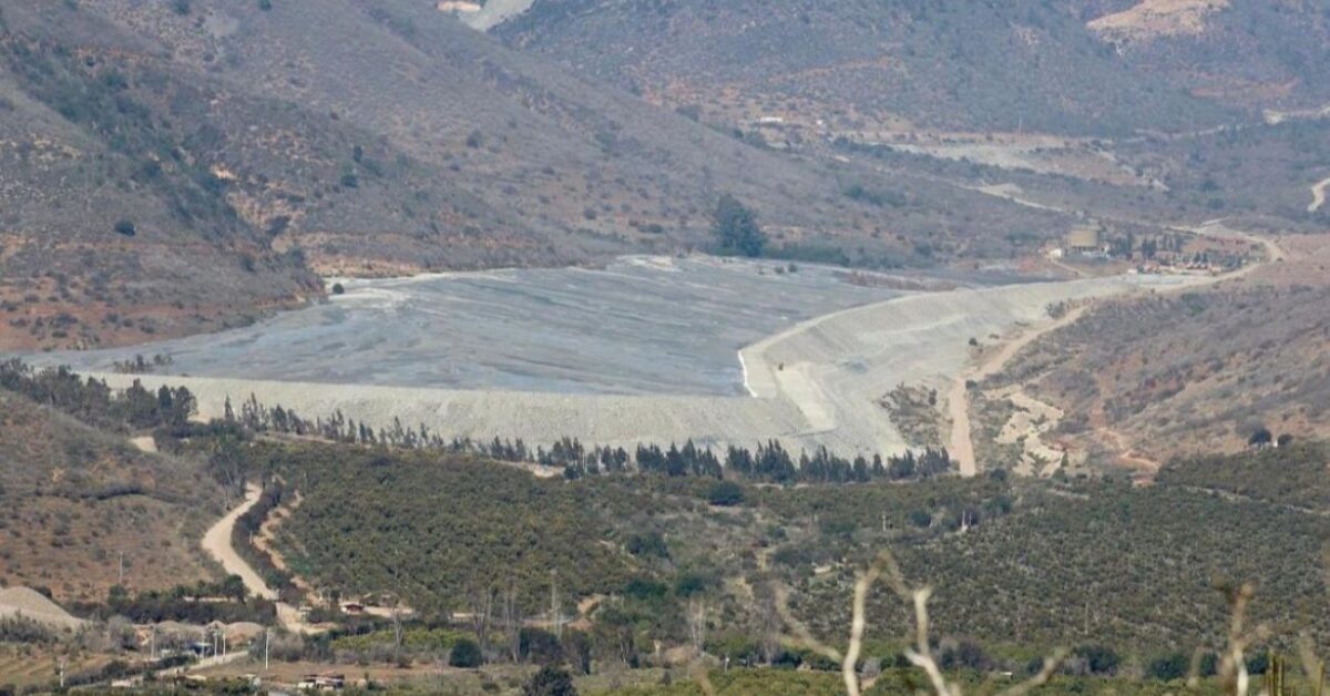 Colapso de relaves mineros y riesgo de contaminación por lluvias en Valparaíso