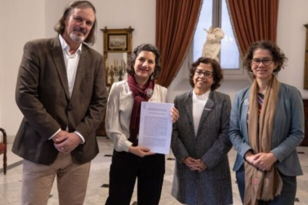 Gobierno firma estatutos para la creación de instituto tecnológico de investigación de litio y salares