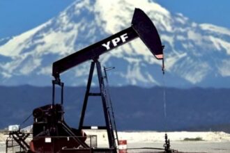 Argentina: YPF recibe más de 60 ofertas por campos maduros de hidrocarburos