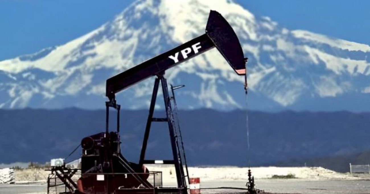 Argentina: YPF recibe más de 60 ofertas por campos maduros de hidrocarburos