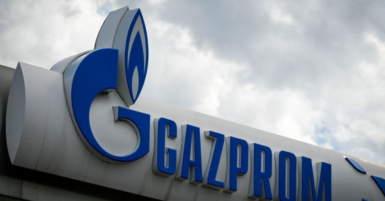 Gazprom reduce producción de gas natural y registra pérdida anual histórica.