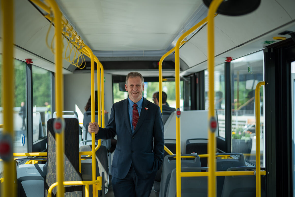 Ministro de Transportes visita casa matriz de Scania en el marco de la Electromovilidad