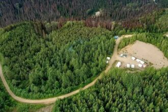 Gobierno de British Columbia respalda proyecto de elementos de tierras raras para tecnologías verdes
