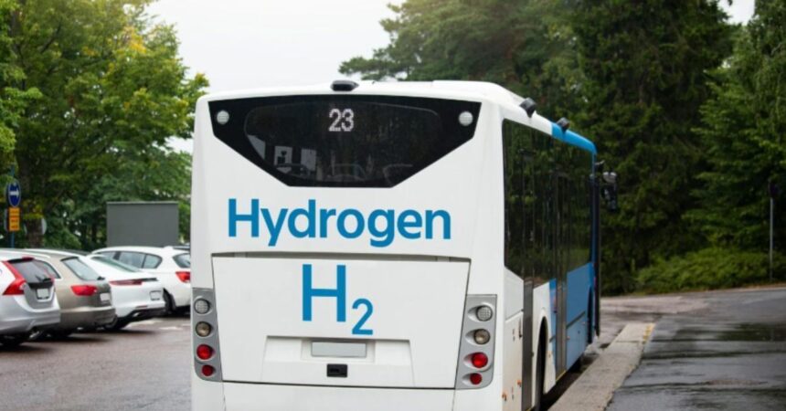 Proyecto chileno de bus a hidrógeno avanza para revolucionar el transporte público