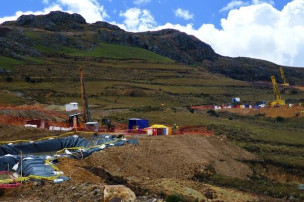 Regulus y Coimolache firman acuerdo para evaluar proyecto integrado de cobre y oro en Cajamarca