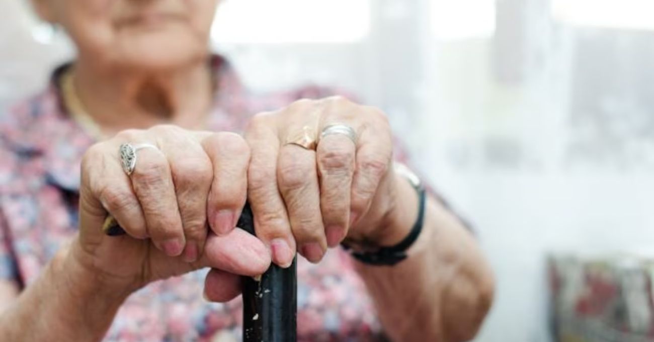 Beneficios para adultos mayores en julio: bonos, pensiones y subsidios