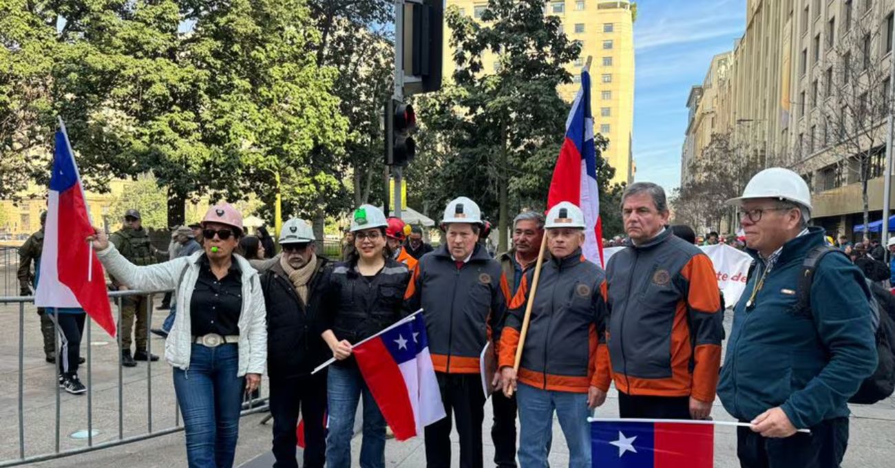 Empresarios mineros exigen protección y capitalización de Enami en Chile