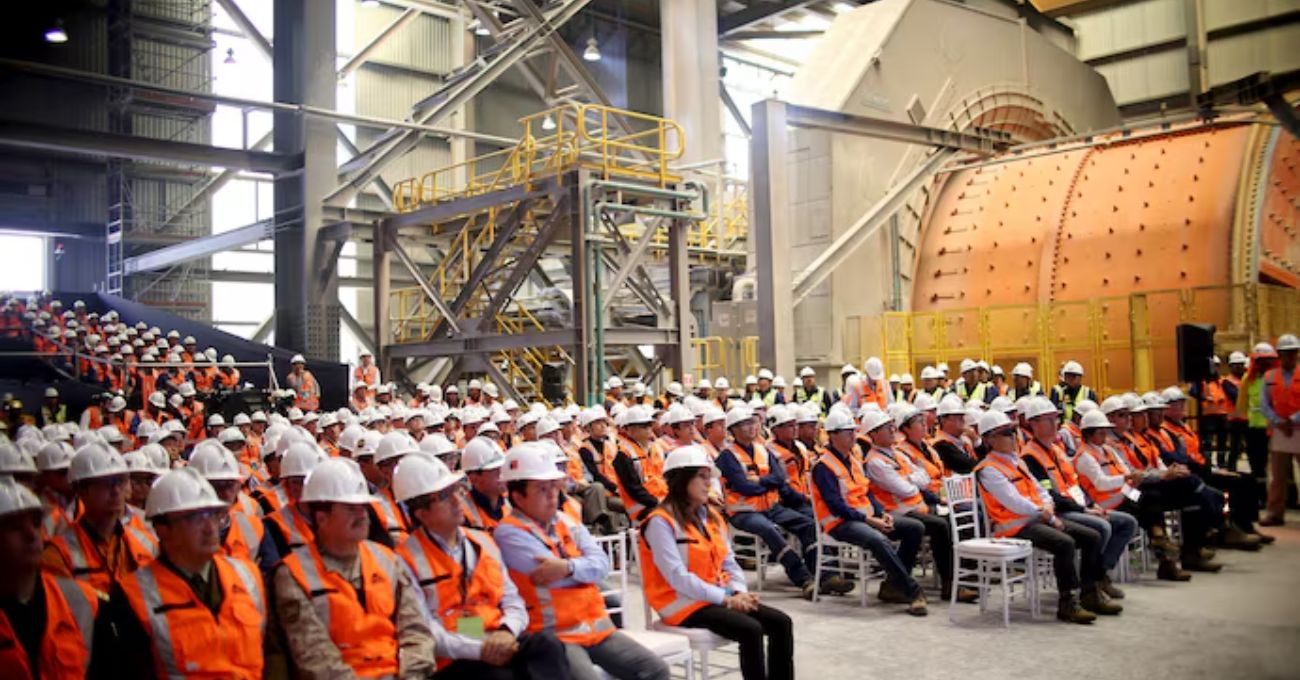 Trabajadores de Escondida llaman a rechazar oferta y amenazan con huelga