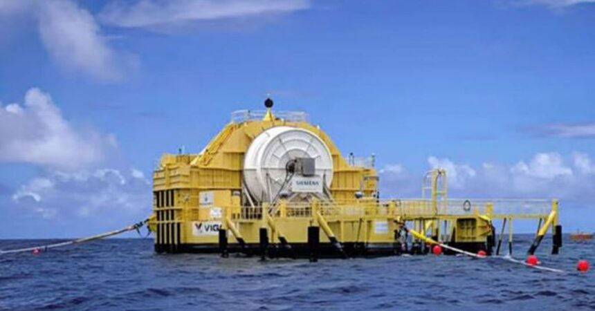 Dispositivo de energía undimotriz instalado en Hawái para generar electricidad de las olas