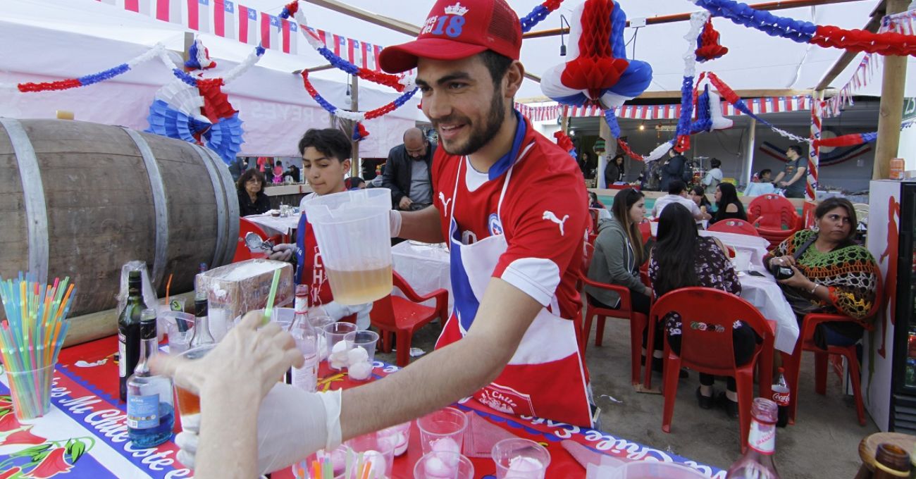 Presupuesta y festeja: ¿Quiénes recibirán el aguinaldo de Fiestas Patrias?