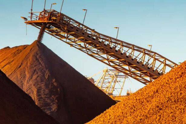 Precio del mineral de hierro cae por preocupaciones sobre recuperación en China