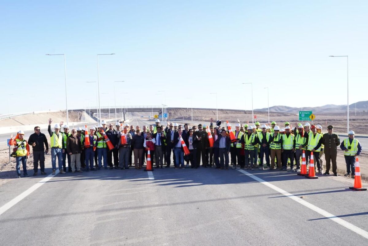 Ministerio de Obras Públicas inaugura apertura al tránsito en nueva Ruta del Loa